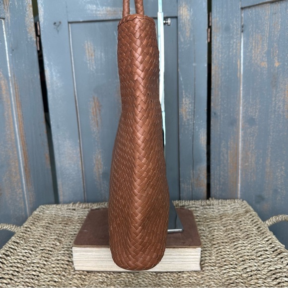 Quince Italian Leather Handwoven Tote Small Cognac NWOT - Picture 4 of 14